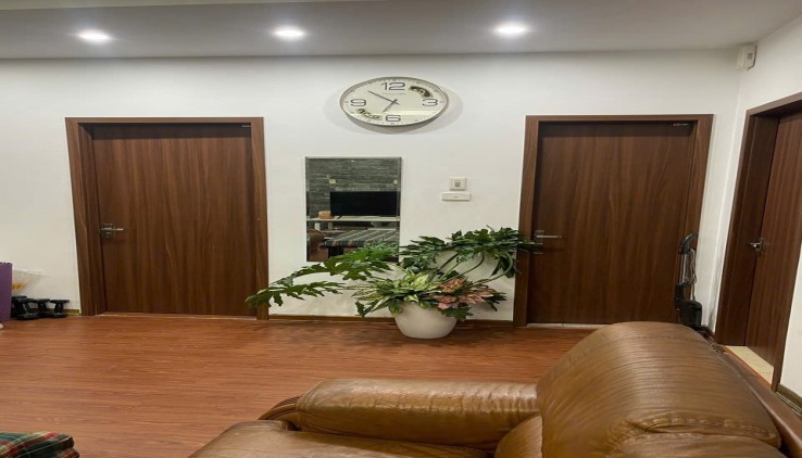 Cho thuê căn hộ chung cư Vũ Phạm Hàm 96m2, 2 ngủ, 15 Triệu - Full đồ
